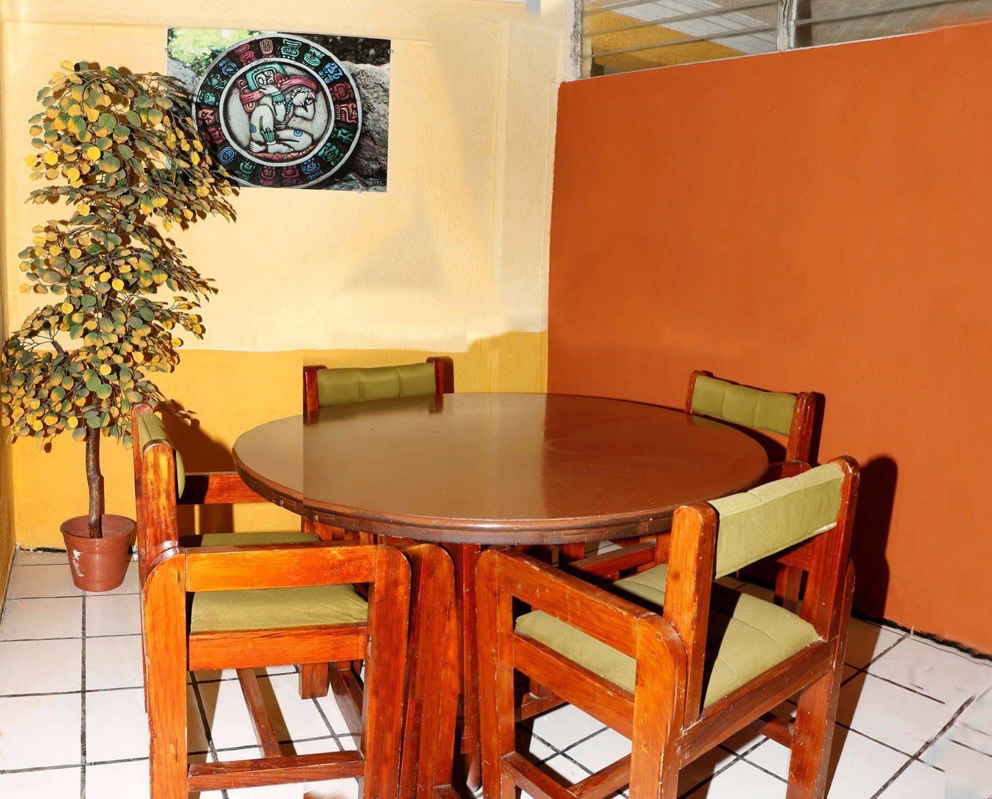 Hotel Suites Elia Noemi Mérida Exteriör bild